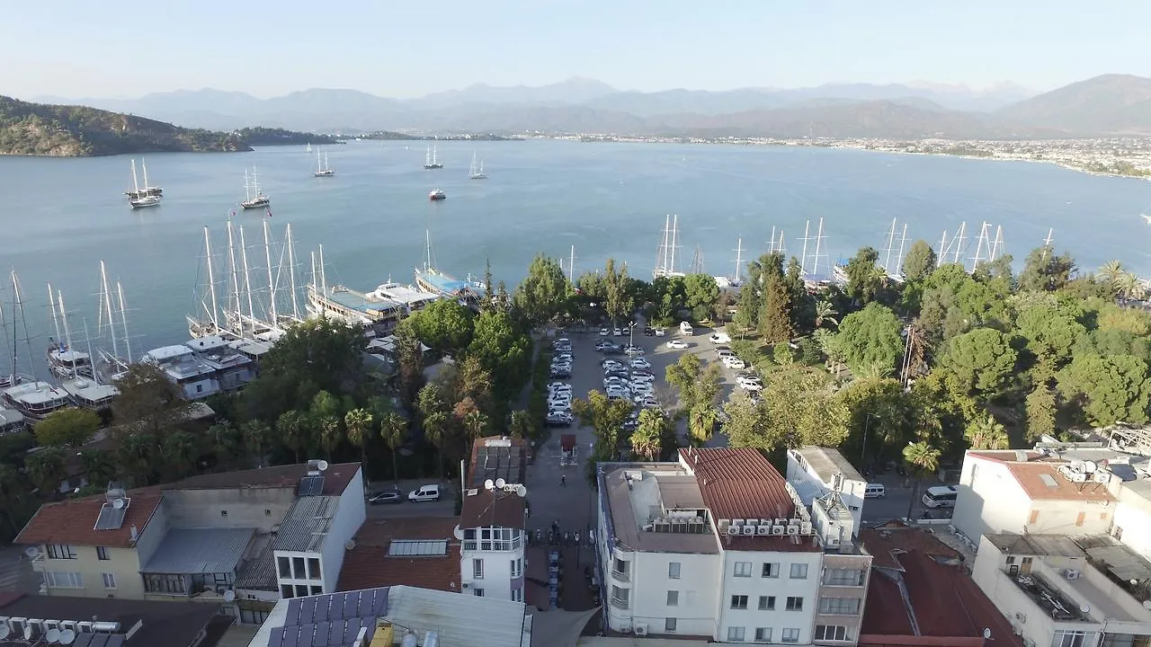 Feryil Li̇Man Hotel Fethiye